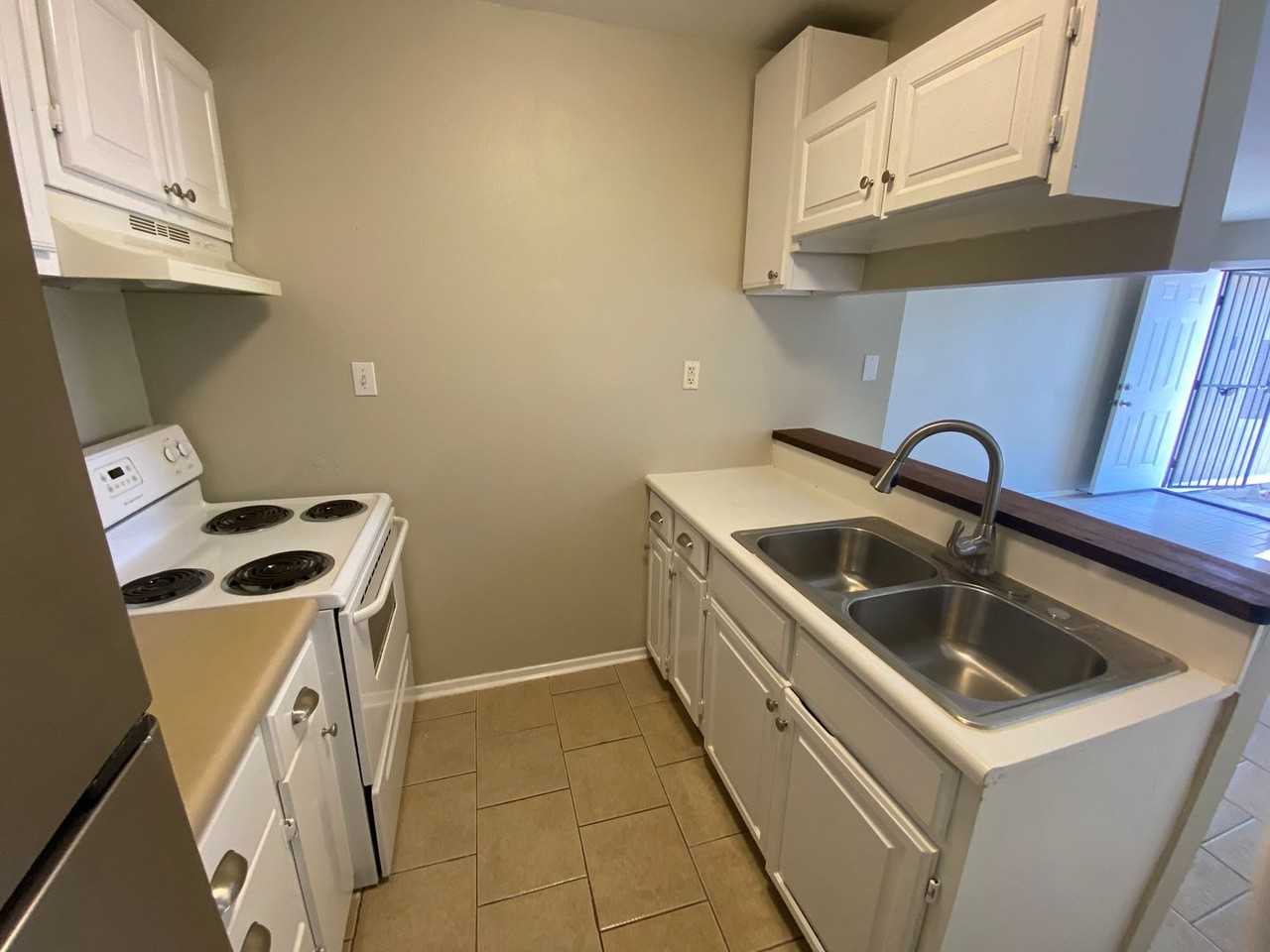 7131 Glen Ter #4 - Photo 3 of 7