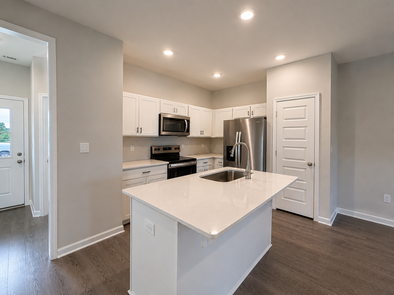 315 Sandpiper St - Photo 2 of 15