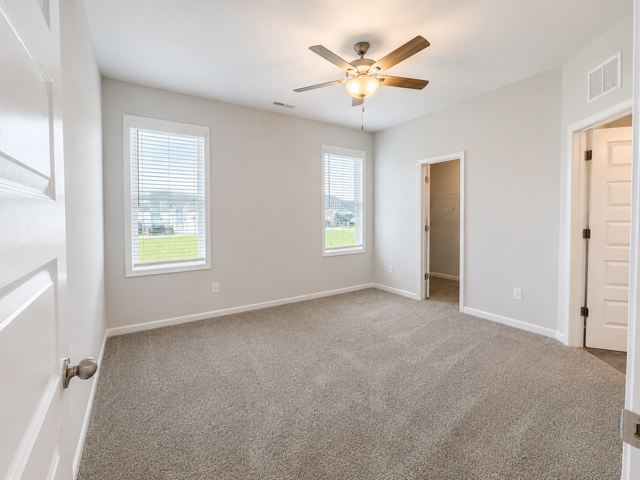 315 Sandpiper St - Photo 6 of 15