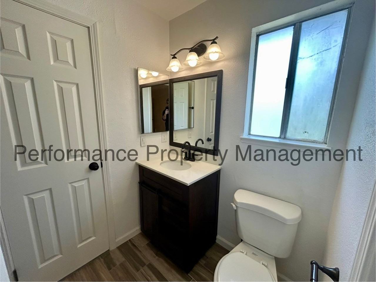8615 Newgate Ct - Photo 7 of 19