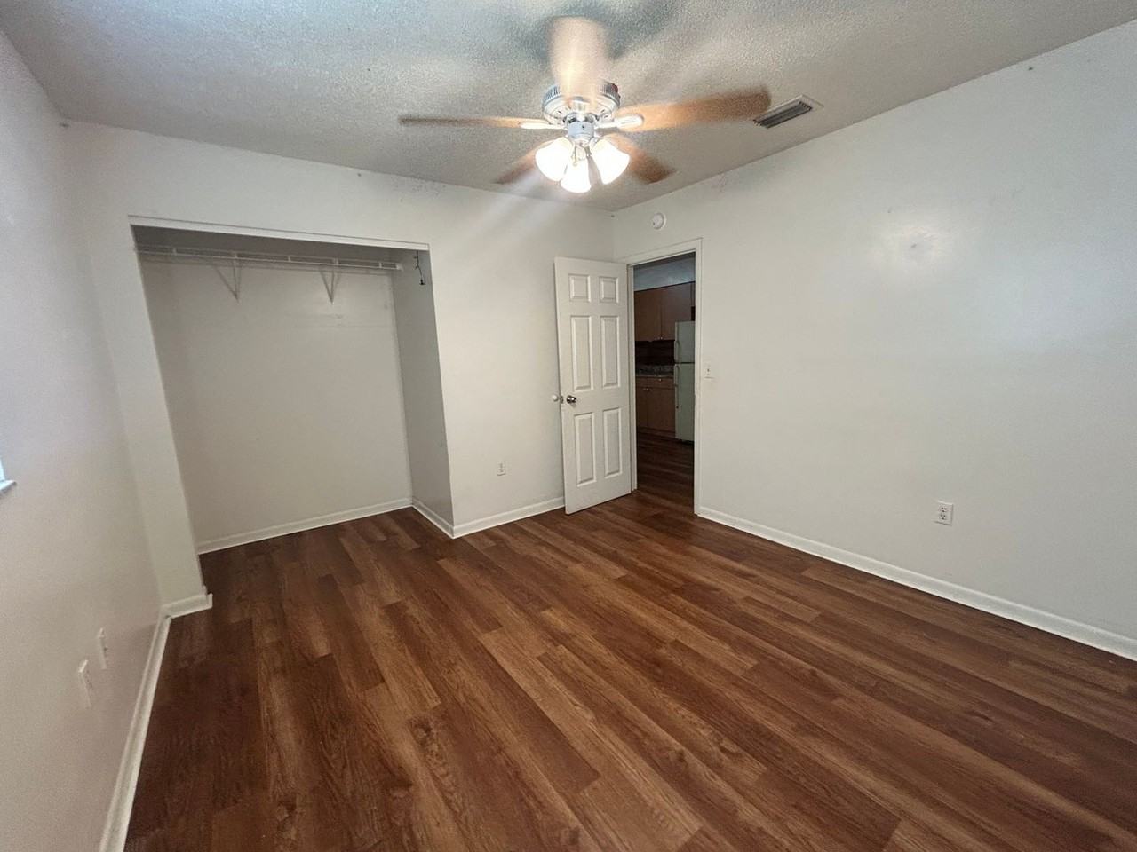 1110 N Brunnell Pkwy - Photo 7 of 10
