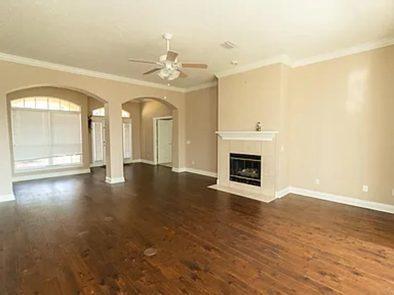 1517 Inverness Rd - Photo 2 of 13