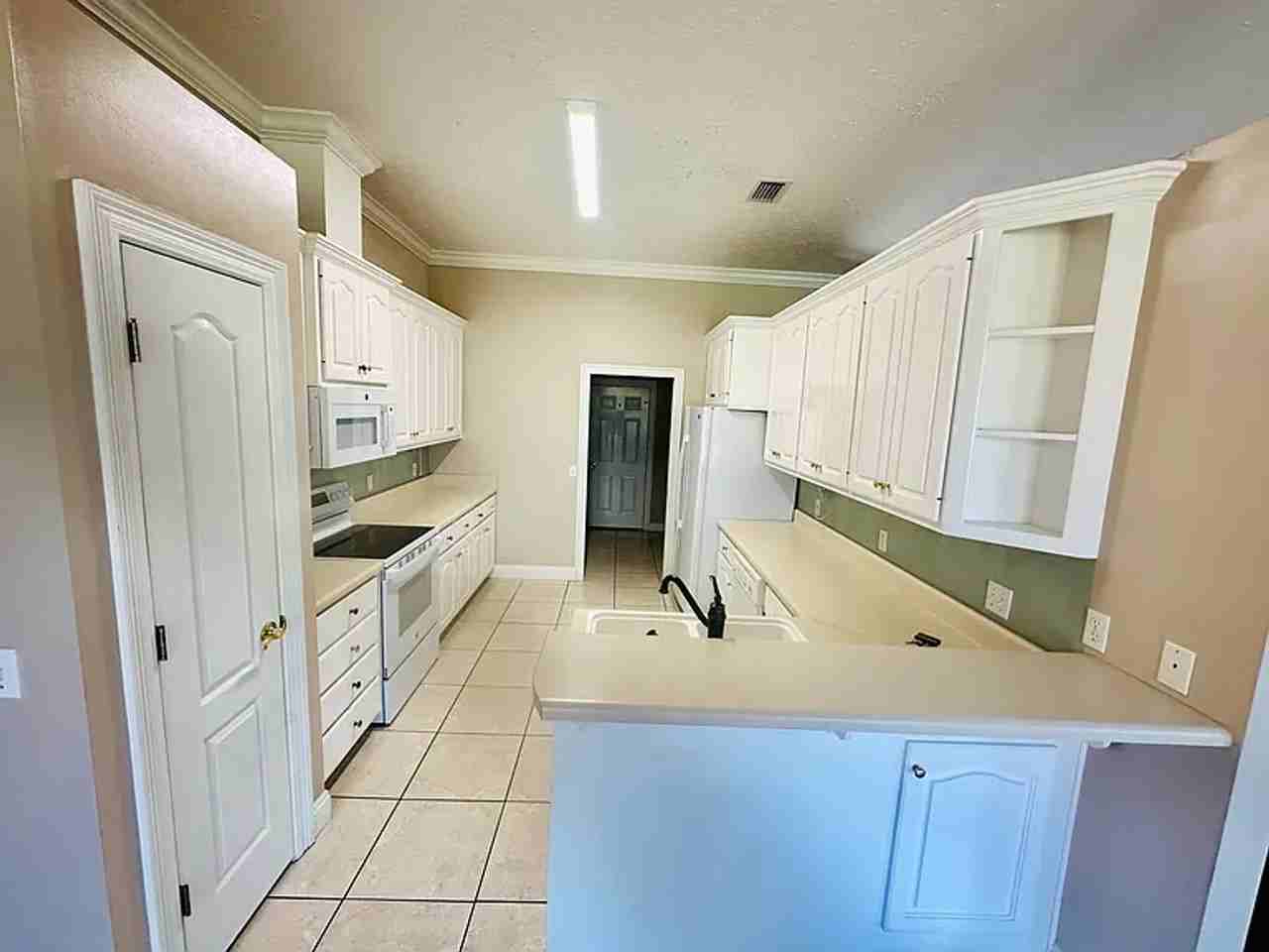 1517 Inverness Rd - Photo 6 of 13