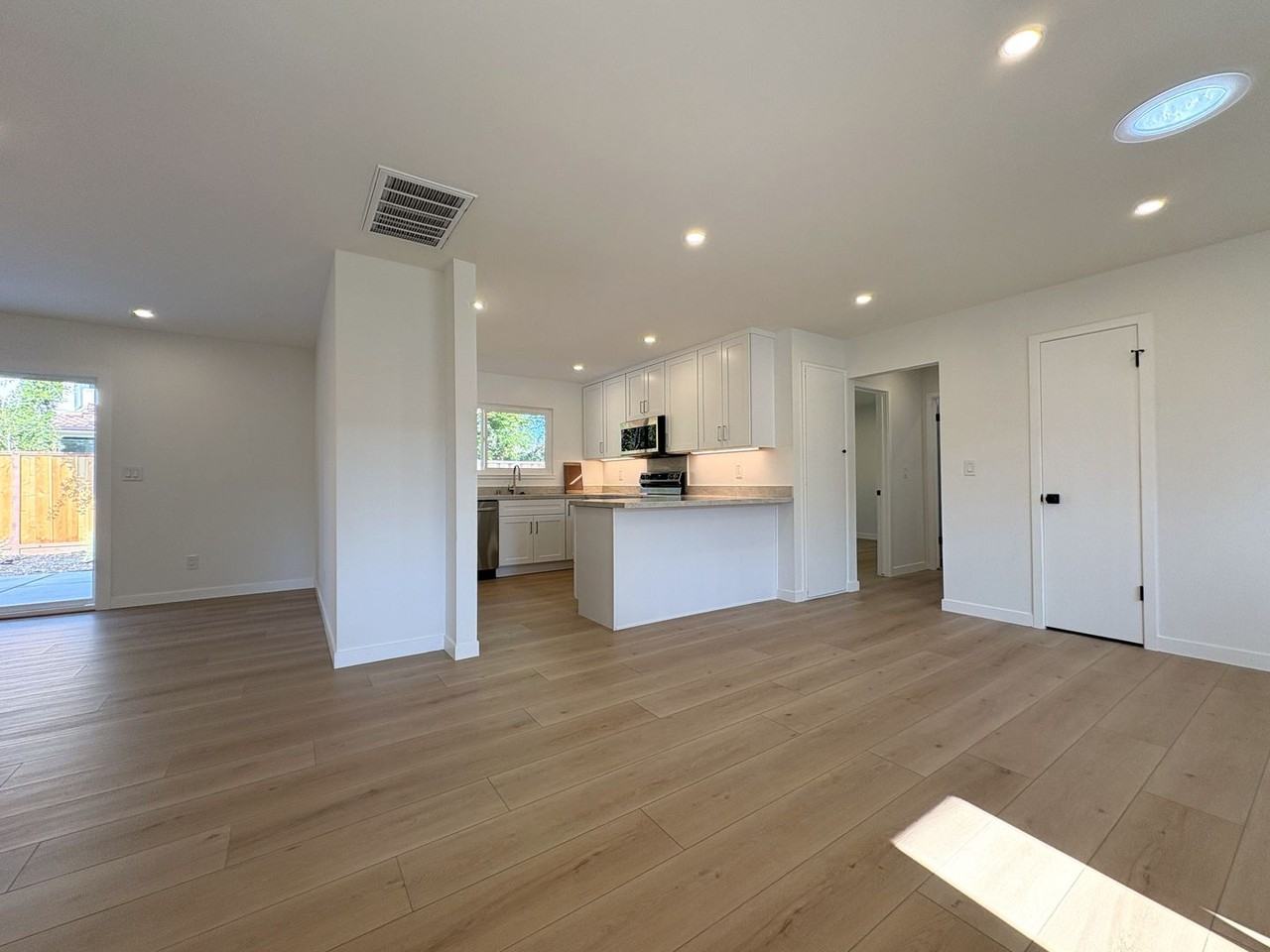 1339 Kingfisher Way - Photo 5 of 28