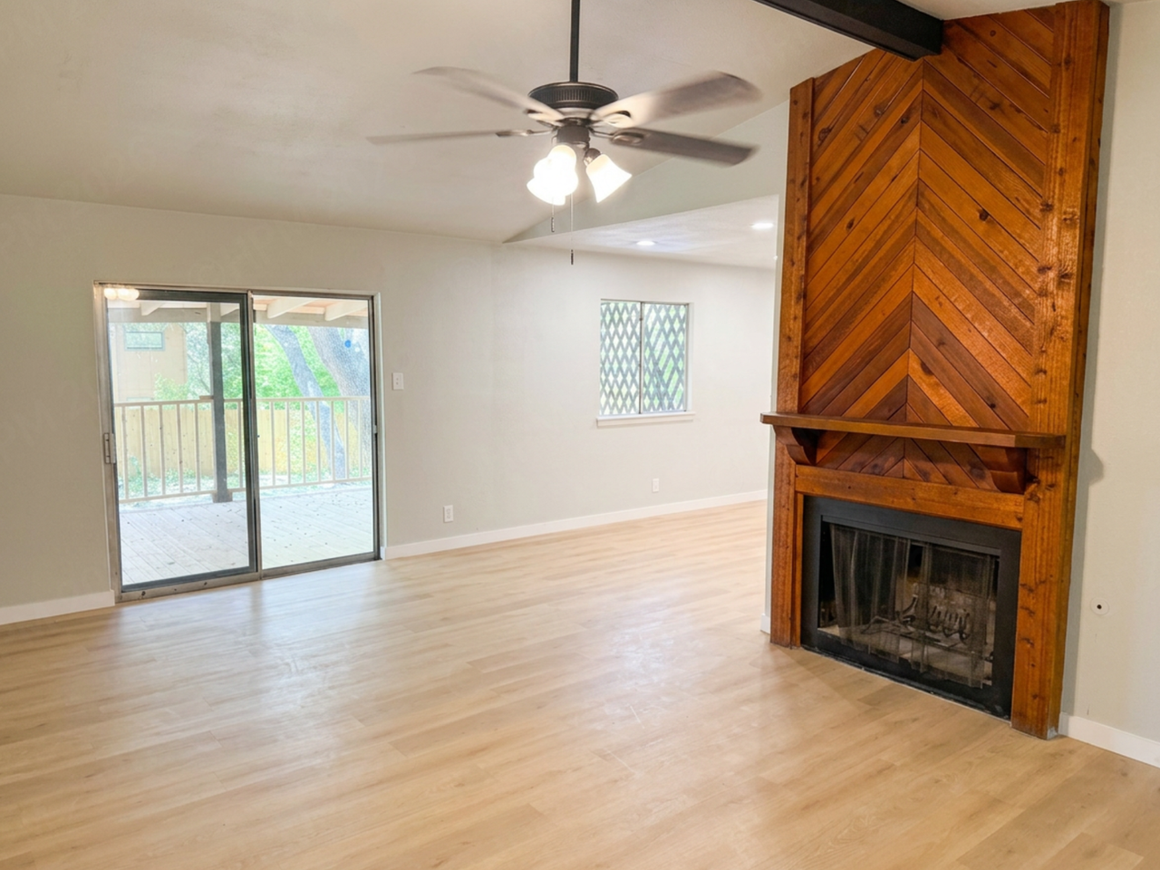 8726 Timberbriar St - Photo 4 of 15