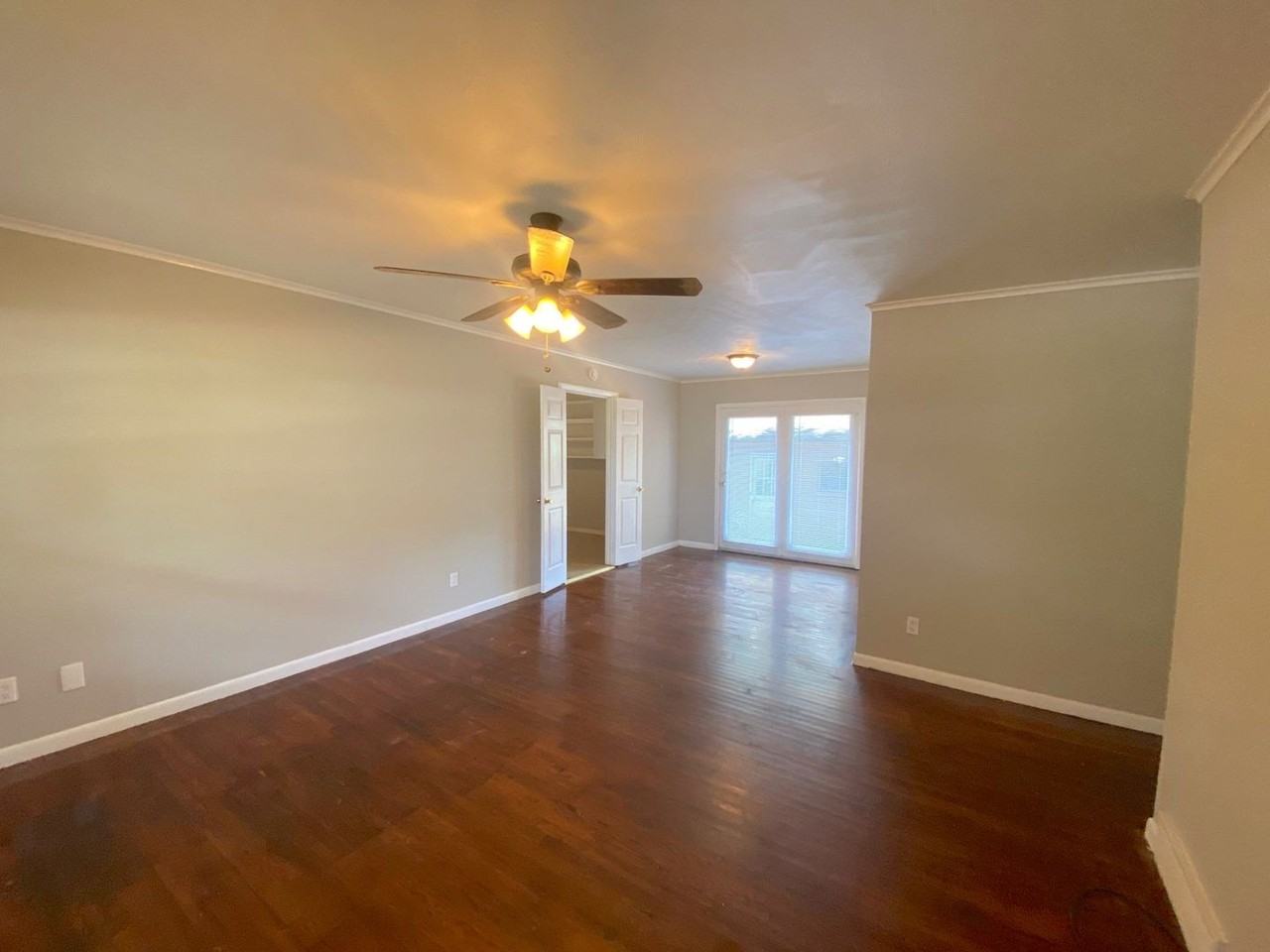 1729 Dorrie Ln - Photo 6 of 10