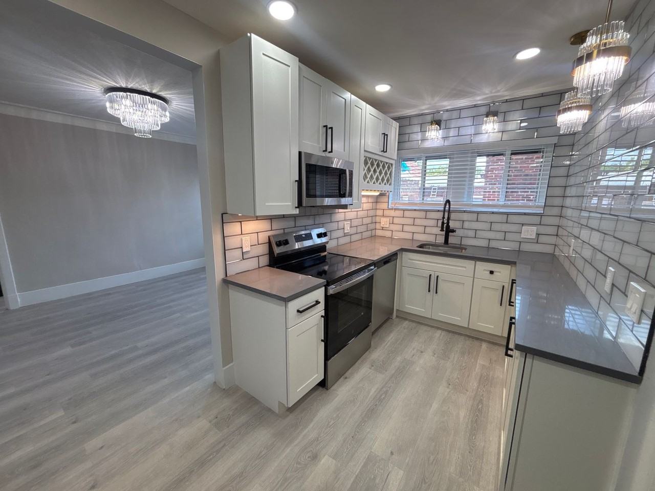 7556-7560 Byron Pl - Photo 3 of 28