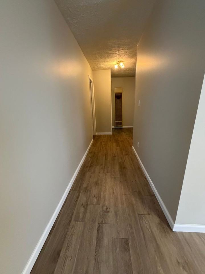 44 Monroe Ave - Photo 4 of 8