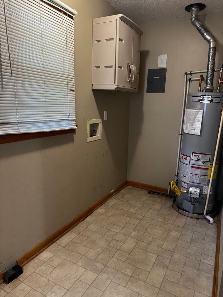 119 S Byers St - Photo 6 of 7