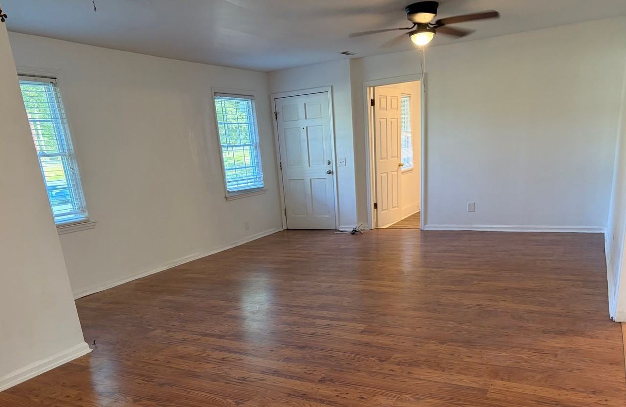 5147 Highway 17a S - Photo 3 of 11