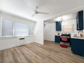 LB1706 - Photo 1 of 1