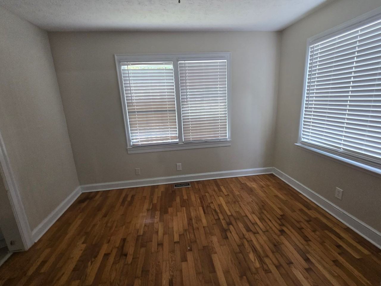 2705 Pecan Dr - Photo 4 of 14
