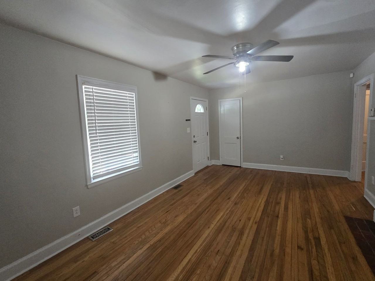 2705 Pecan Dr - Photo 5 of 14