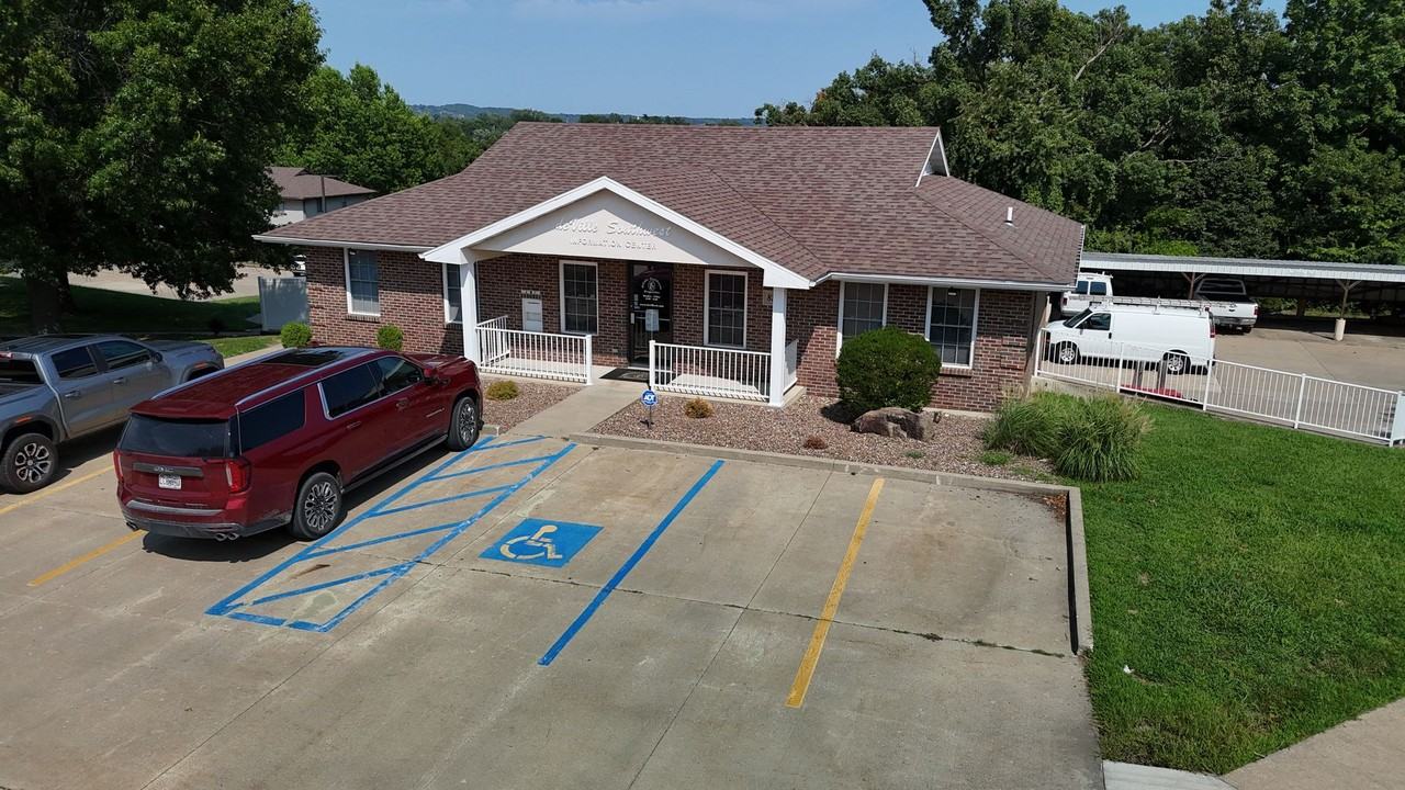 837 Southwest Blvd - Photo 5 of 19