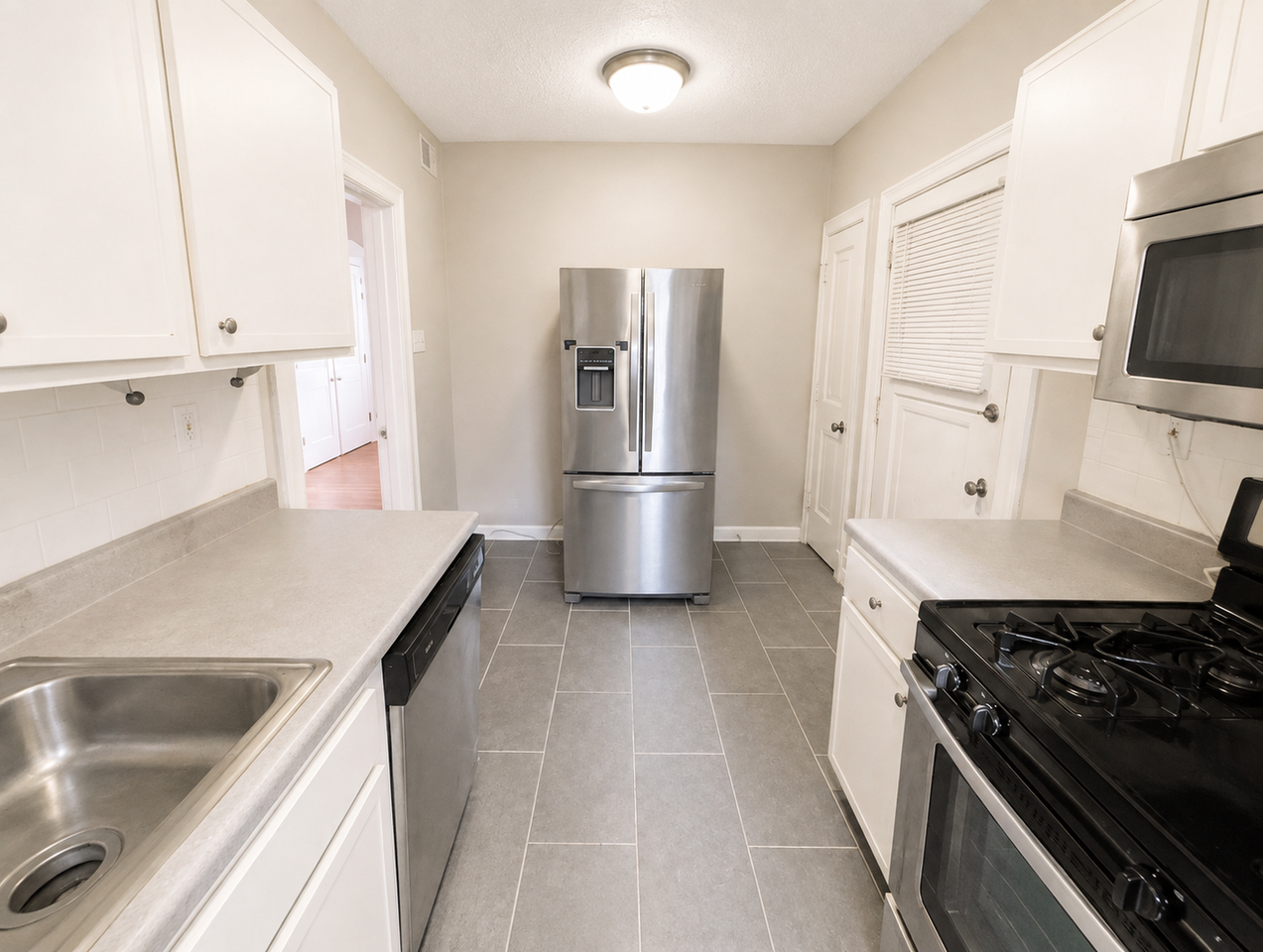 7551 - 7555 Byron PL - Photo 2 of 11