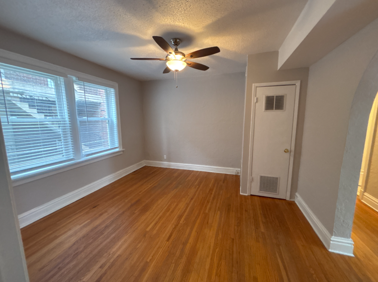 7551 - 7555 Byron PL - Photo 6 of 11