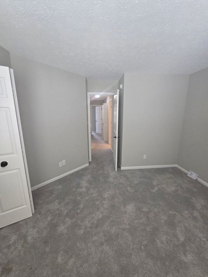 5425 Nighthawk Dr - Photo 5 of 9