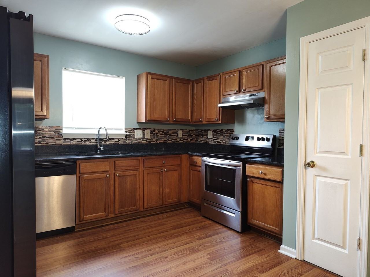 5226 Beam Lake Dr - Photo 4 of 29