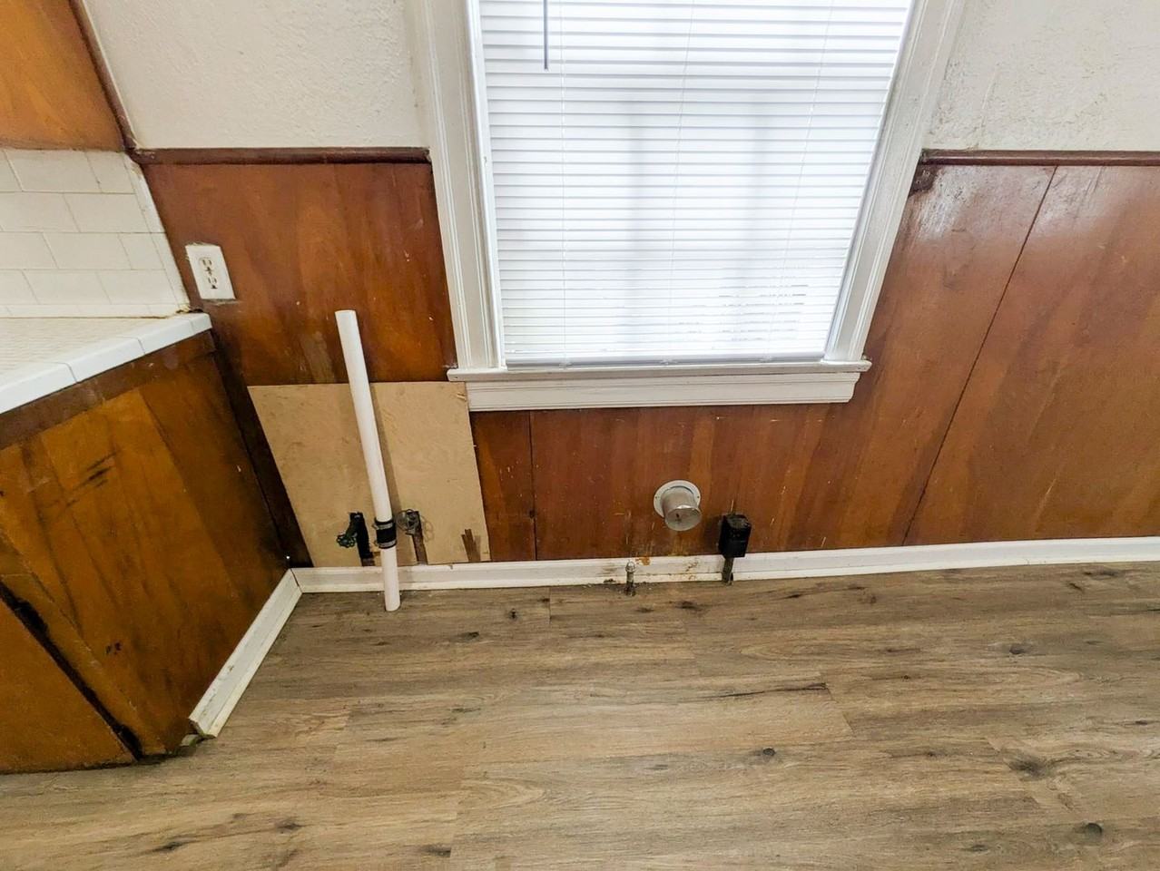 1810 Roberts St - Photo 7 of 22