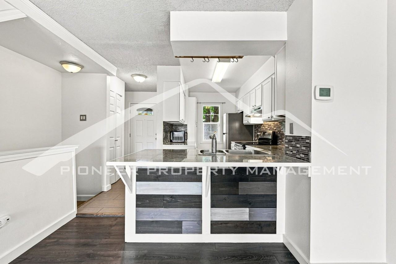 1234 S Idalia St - Photo 4 of 18