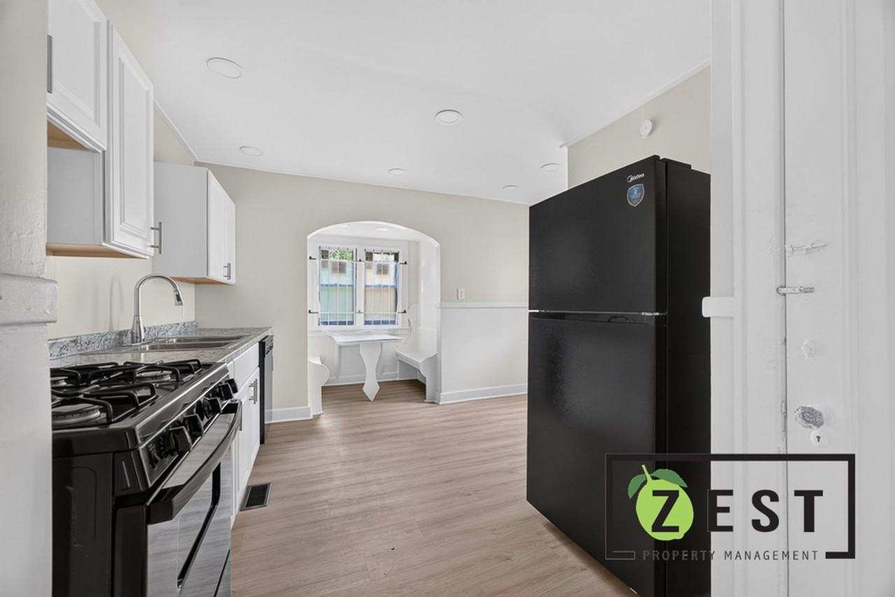 12772 Griggs St - Photo 6 of 23