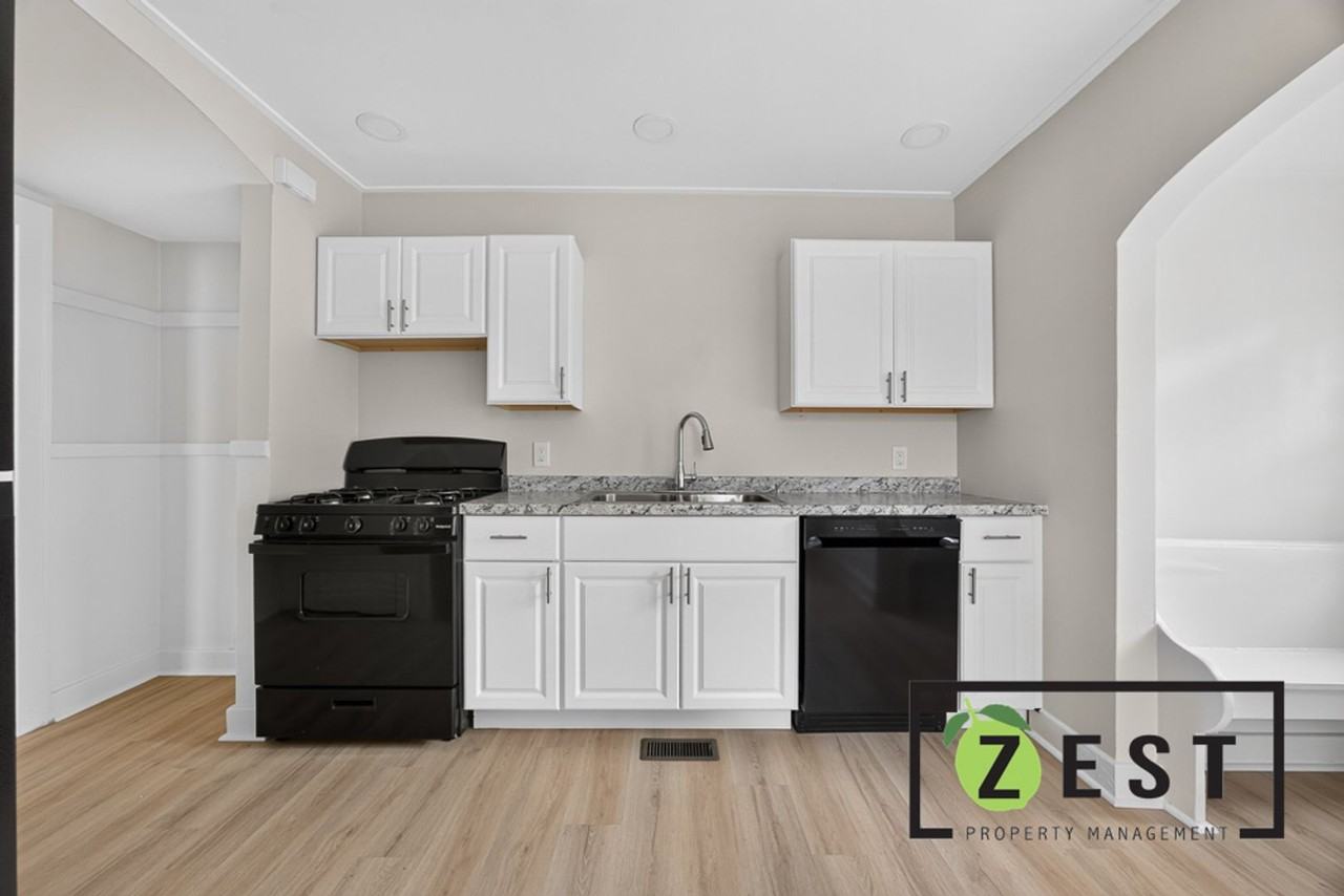 12772 Griggs St - Photo 7 of 23