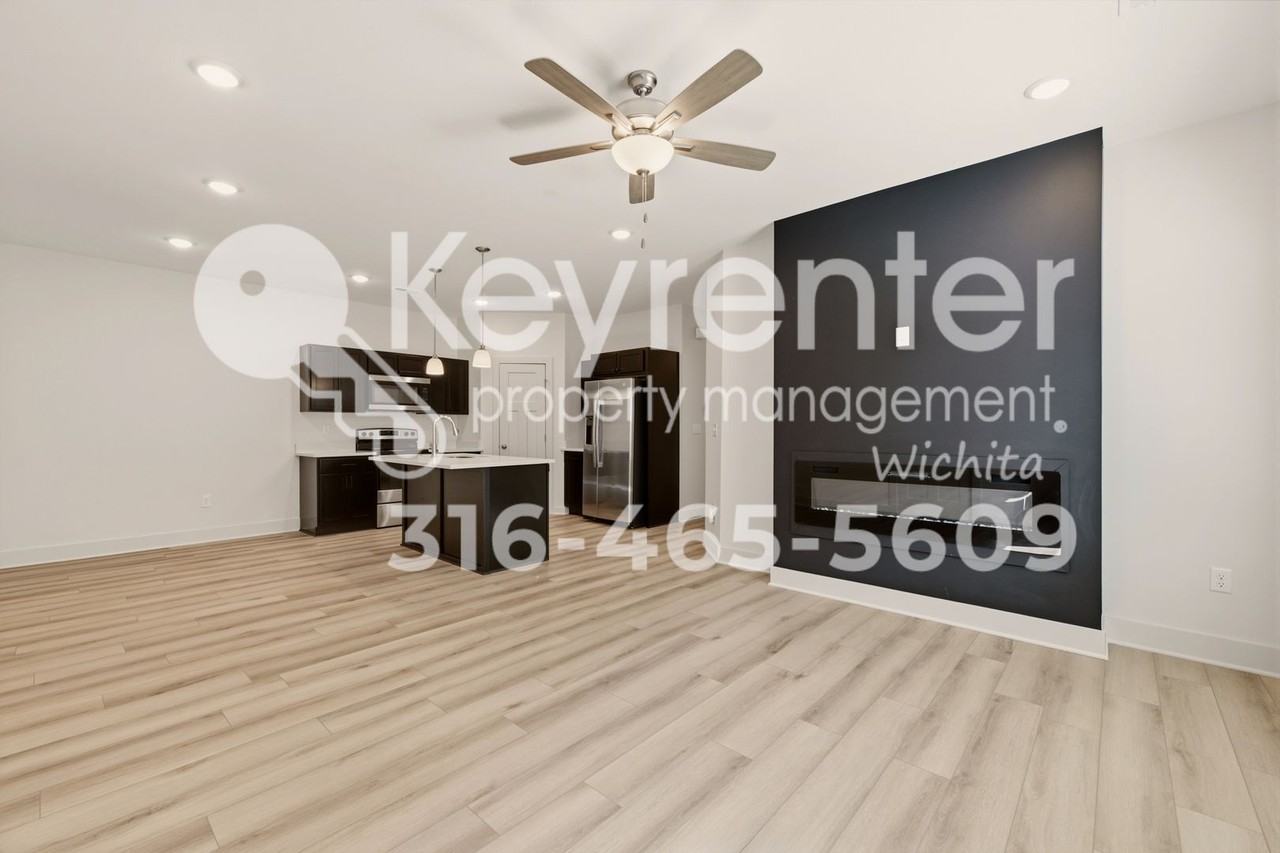 12826 W Red Rock St - Photo 5 of 18