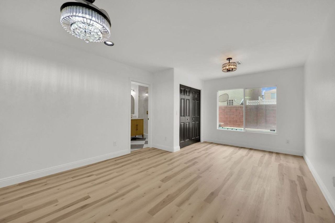 8449 Kettledrum St - Photo 3 of 34