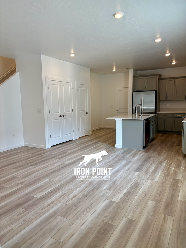 4243 W Flint Dr - Photo 6 of 48