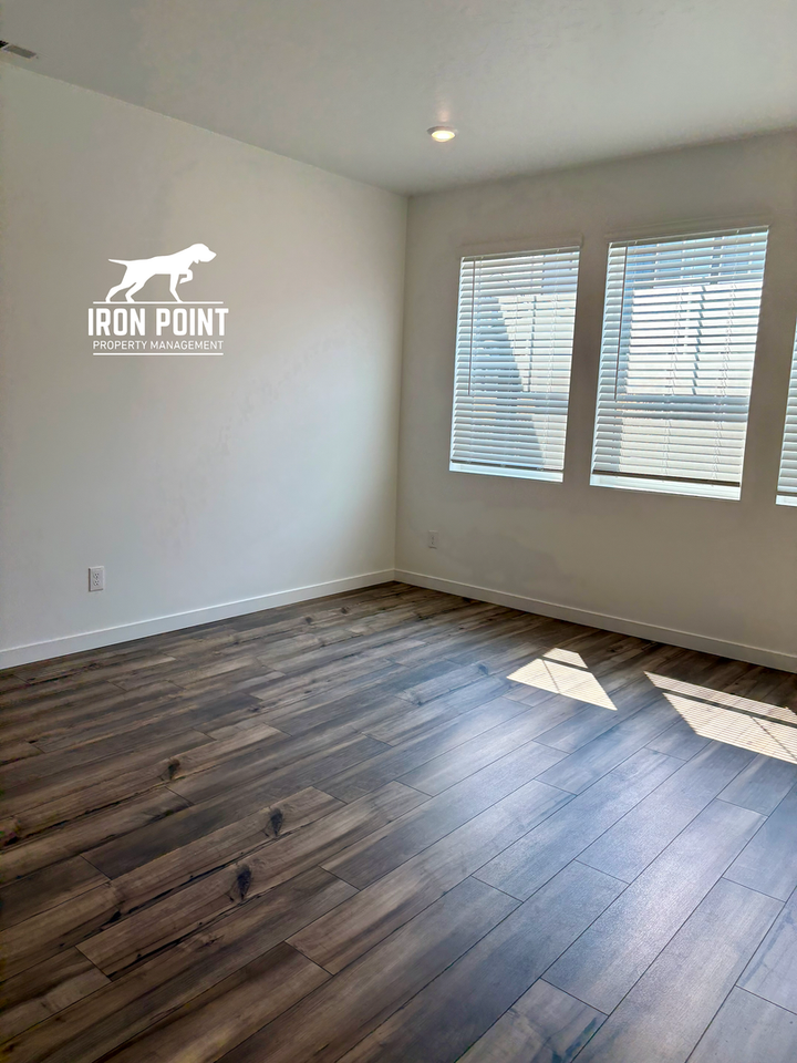 4237 W Flint Dr - Photo 5 of 46