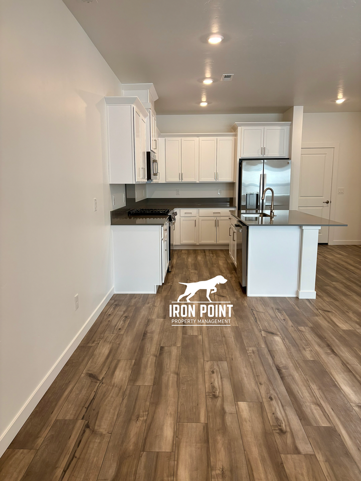 4237 W Flint Dr - Photo 6 of 46
