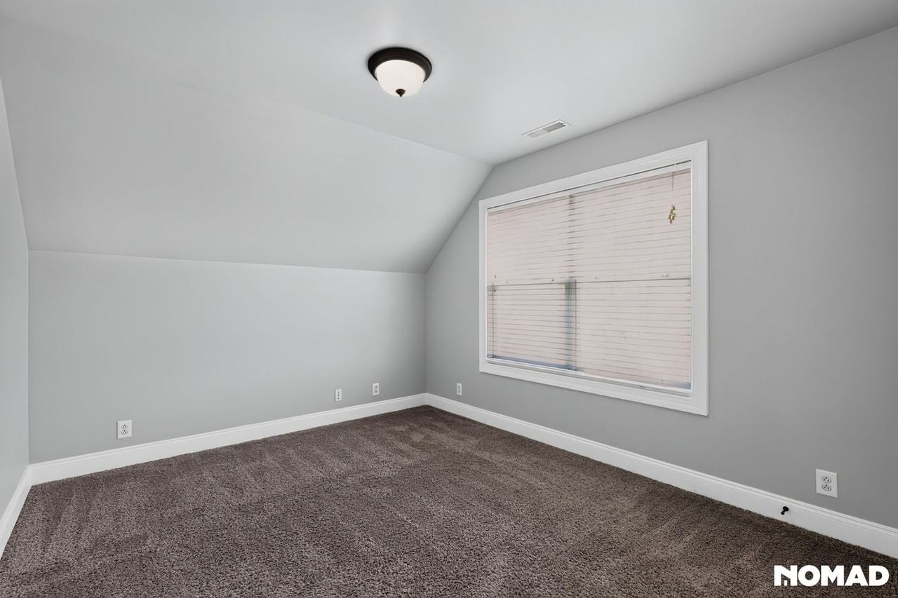 2710 United Dr - Photo 4 of 33