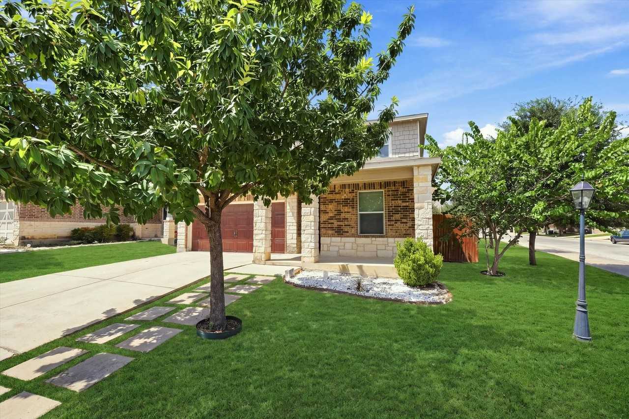 6523 Wind Arbor - Photo 3 of 35