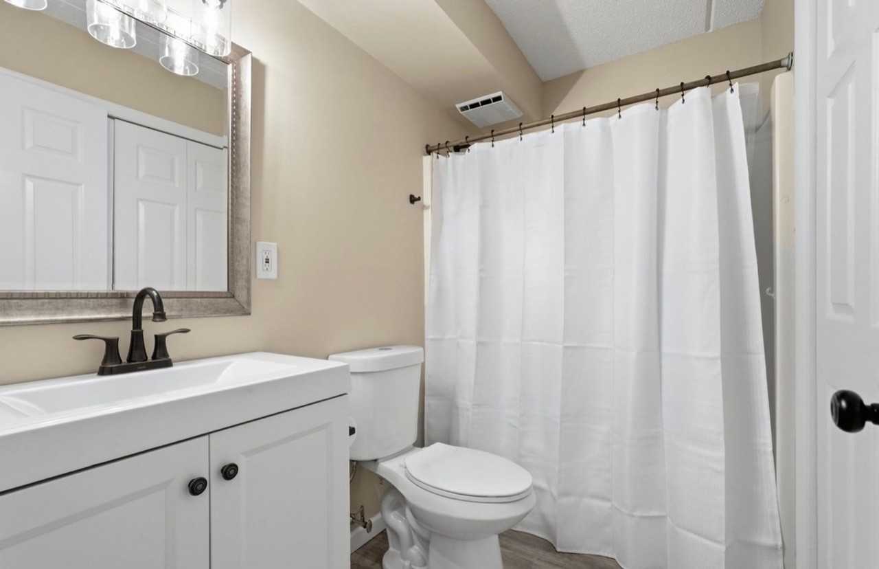 22 Maple Crest Cir Apt F - Photo 7 of 10