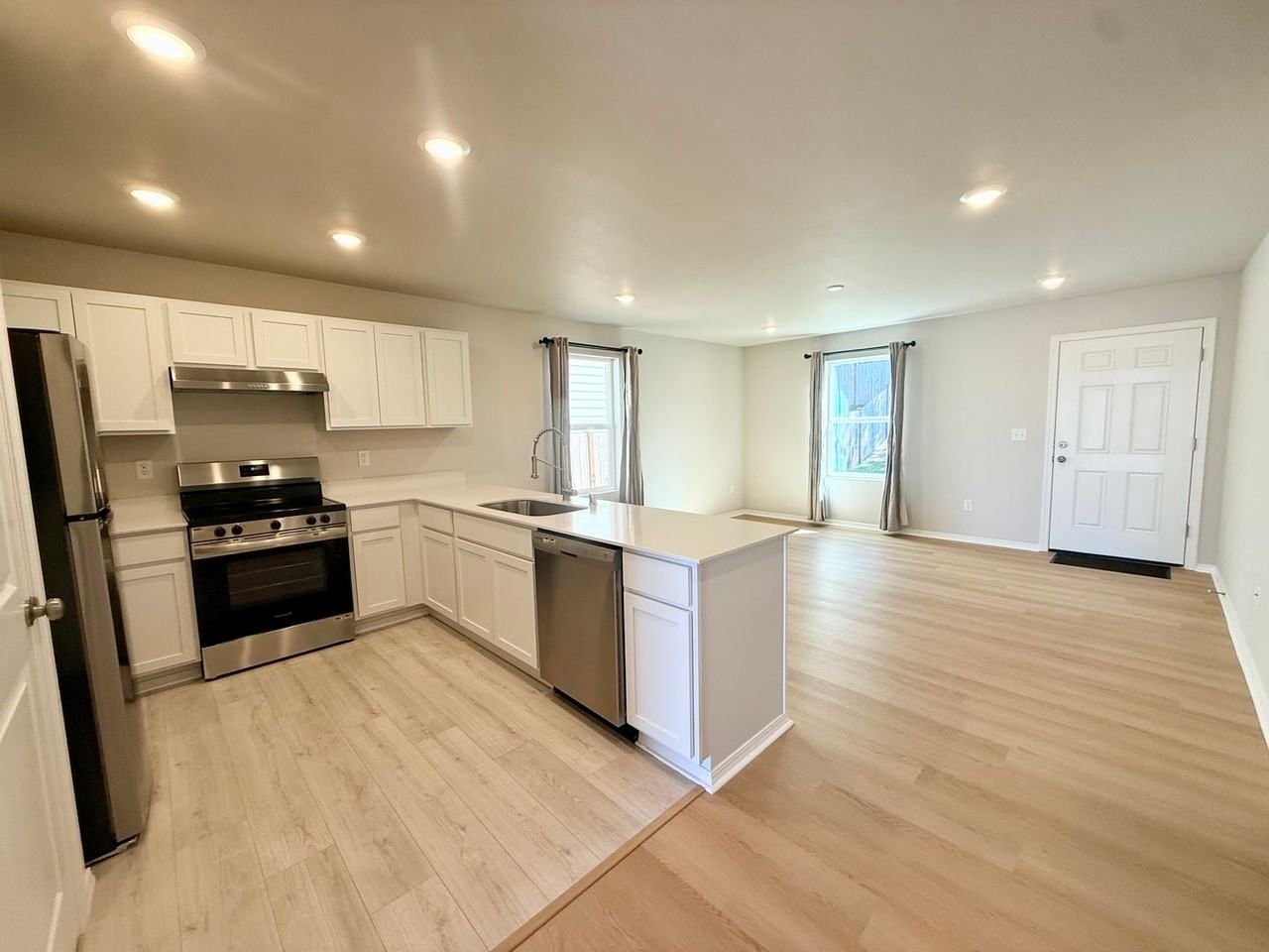201 Ne Olympic Rdg - Photo 2 of 12