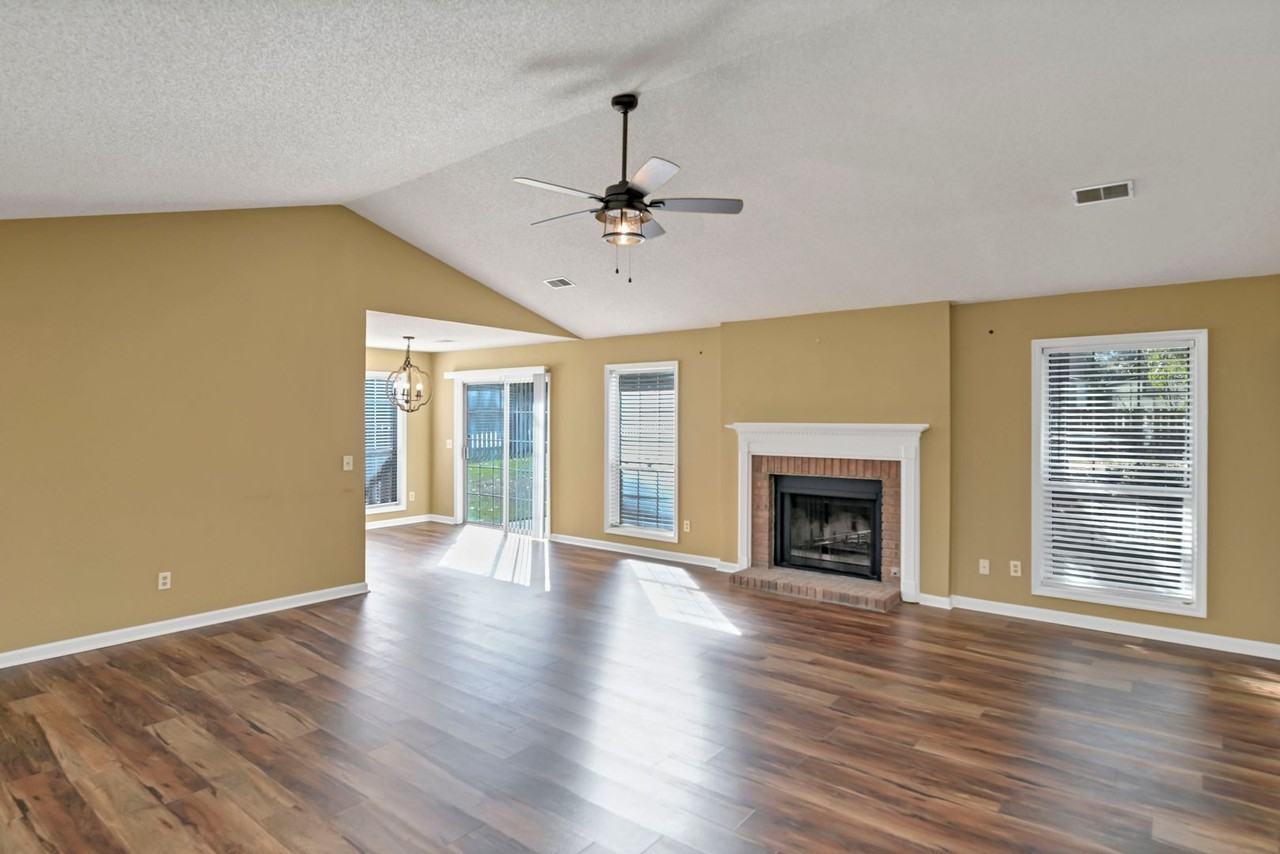 101 Grinders Mill Rd - Photo 5 of 36