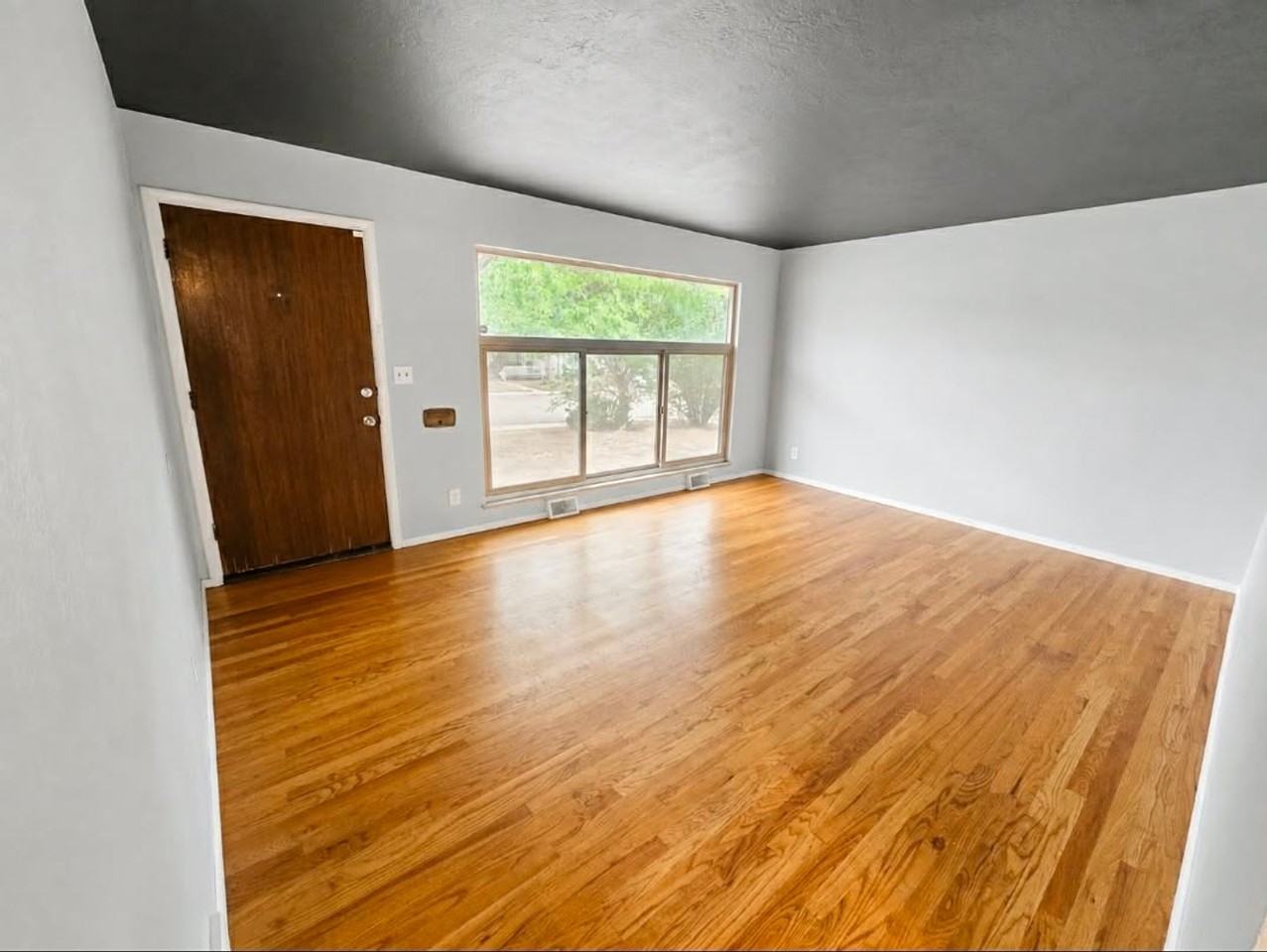 2503 16th Ave - Photo 6 of 25