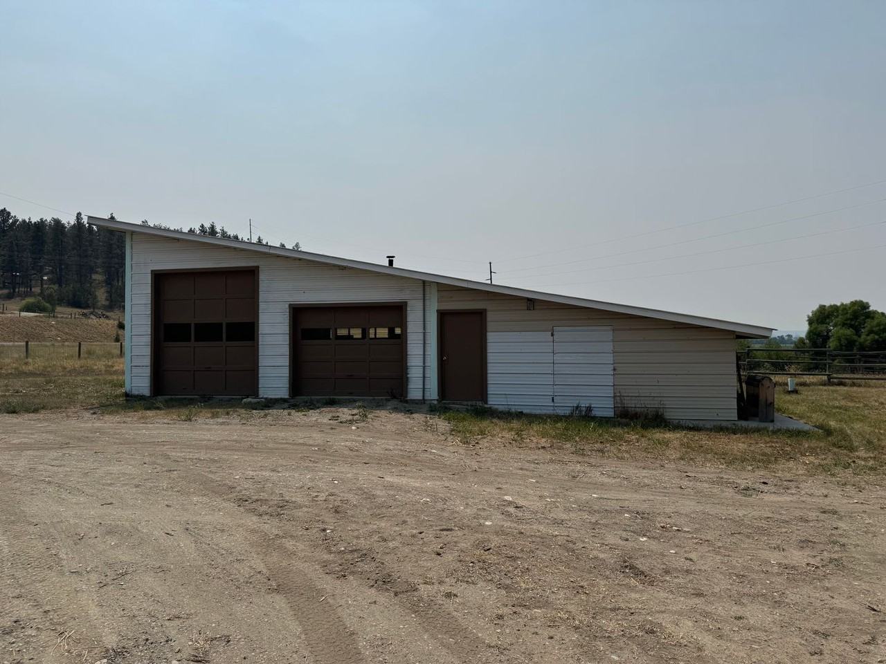 1 Dolan Ln - Photo 2 of 19