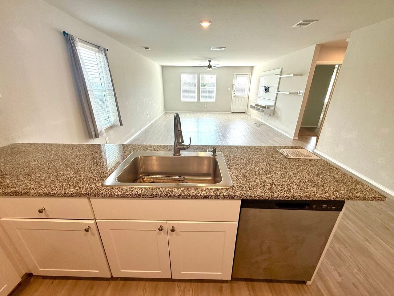 9826 9826 Morgans Mills Rd - Photo 4 of 19
