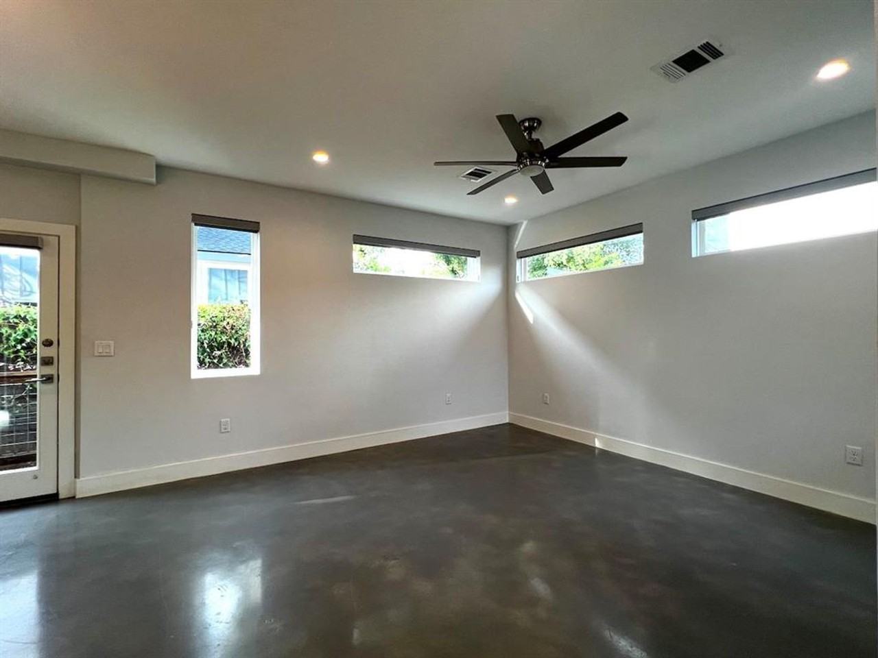1404 Marcus Pl #2 - Photo 5 of 35