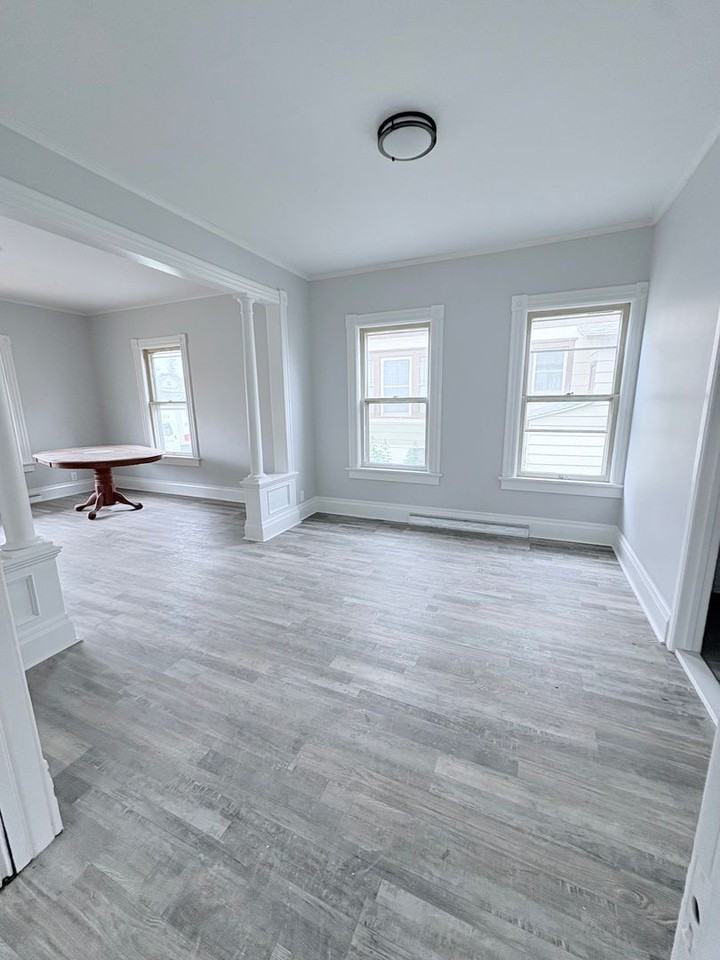 409 Healy Ave - Photo 2 of 15