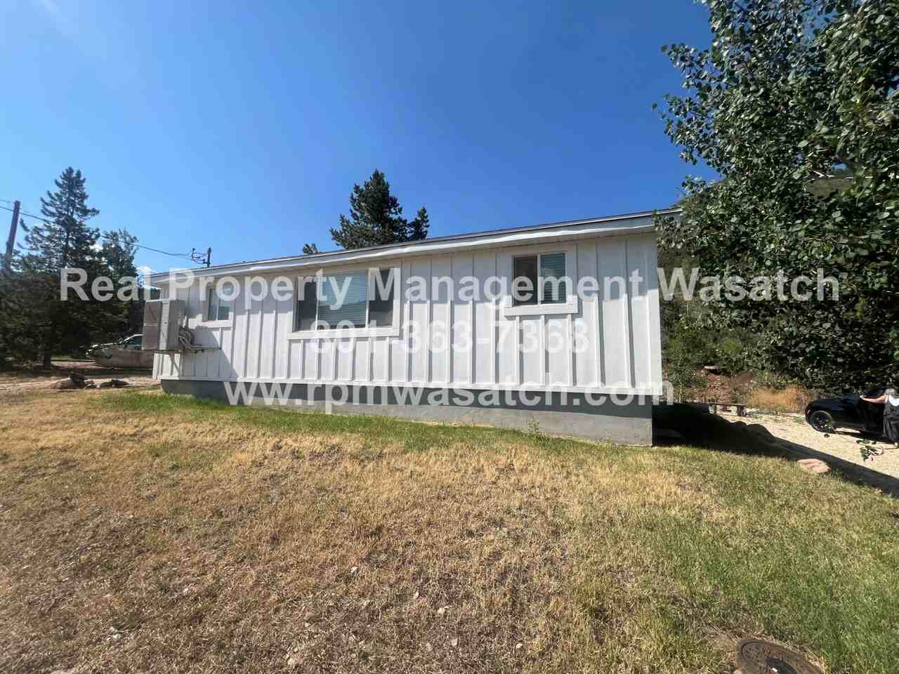 1388 Country Ln - Photo 4 of 49