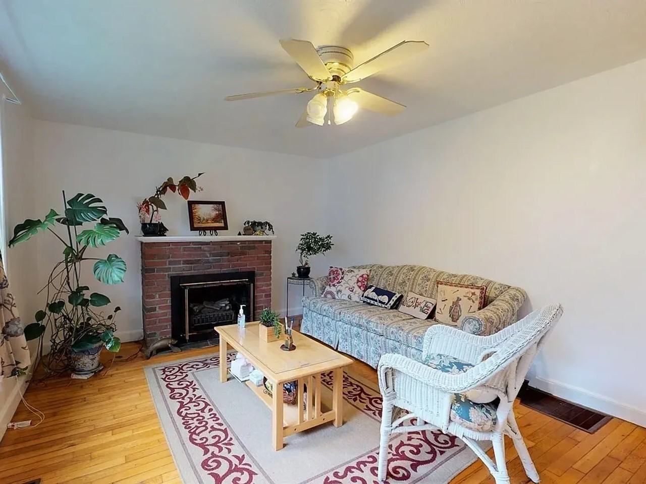 81 Brayton Rd - Photo 2 of 27