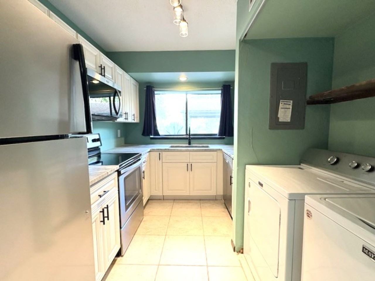 14 Fair Oaks Cir - Photo 2 of 17
