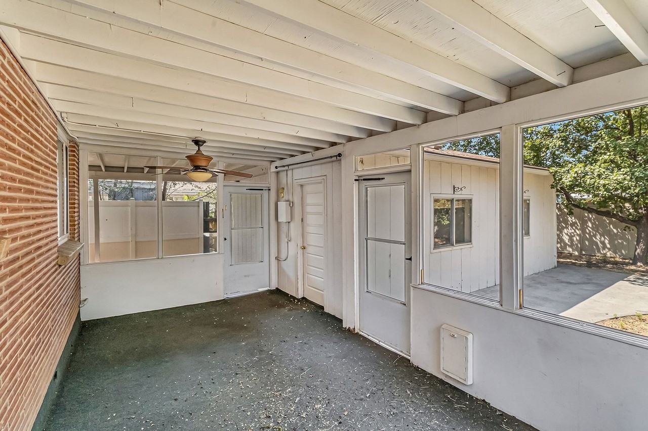 1931 N 17th St - Photo 6 of 37