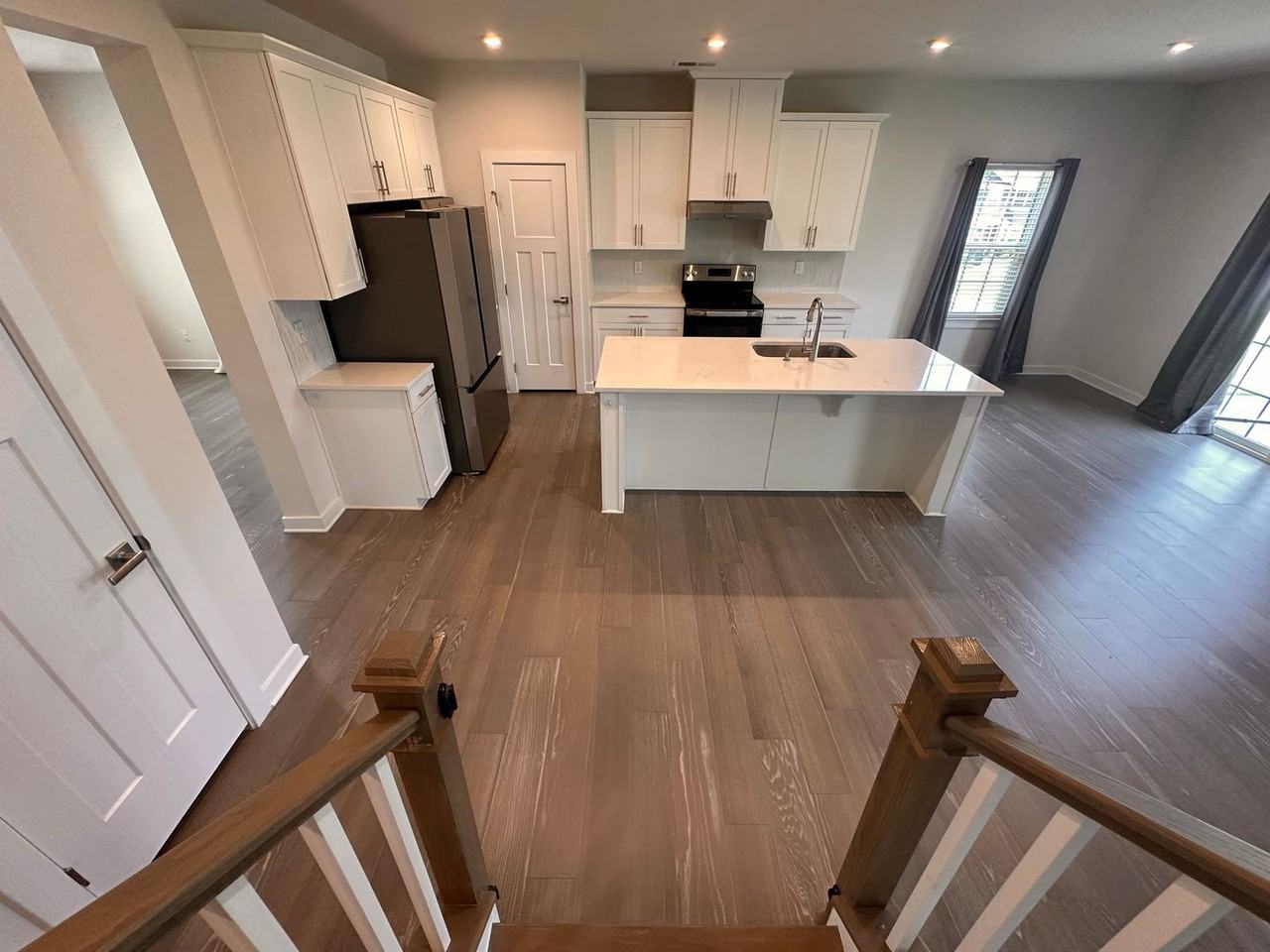 1668 Burtonwood Dr - Photo 3 of 29