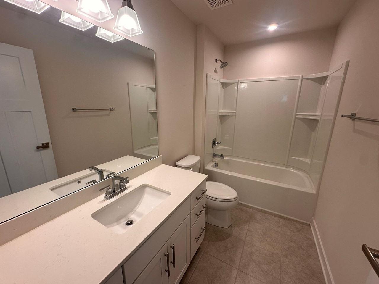 1668 Burtonwood Dr - Photo 4 of 29