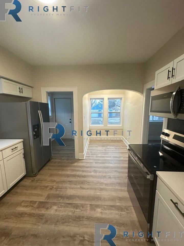 2165 N Harding St - Photo 5 of 14