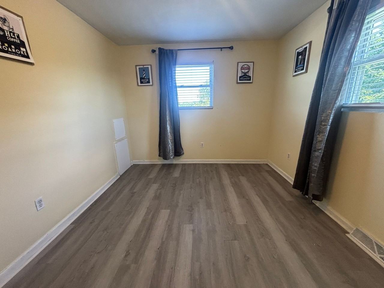 1917 Wallace Ave Ne - Photo 7 of 15