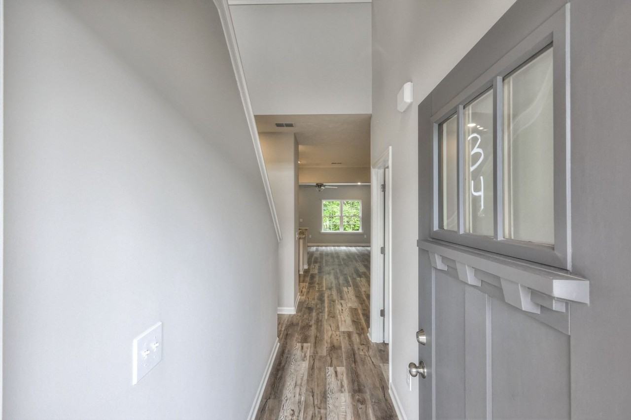 113 Creek Wood Rd - Photo 4 of 35